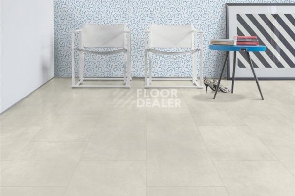 Плитка ПВХ Quick Step Livyn Ambient Click Plus AMCP AMCP40049   Бетон светлый фото 3 | FLOORDEALER